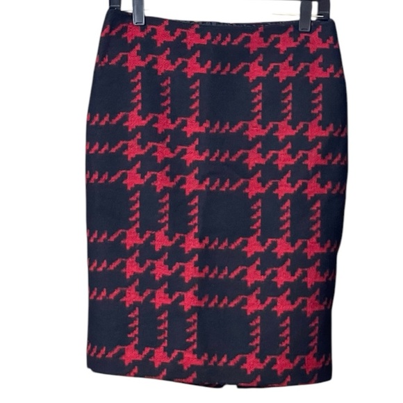 💥SALE💥TALBOTS Red Black Houndstooth Tweed Wool Blend Skirt SZ 8 - Picture 2 of 7